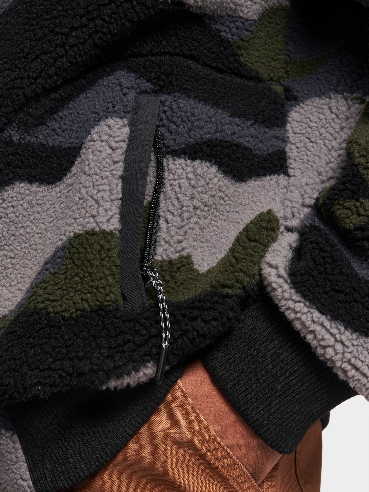 Abstract Mountain Fleece Jacket in Ebony