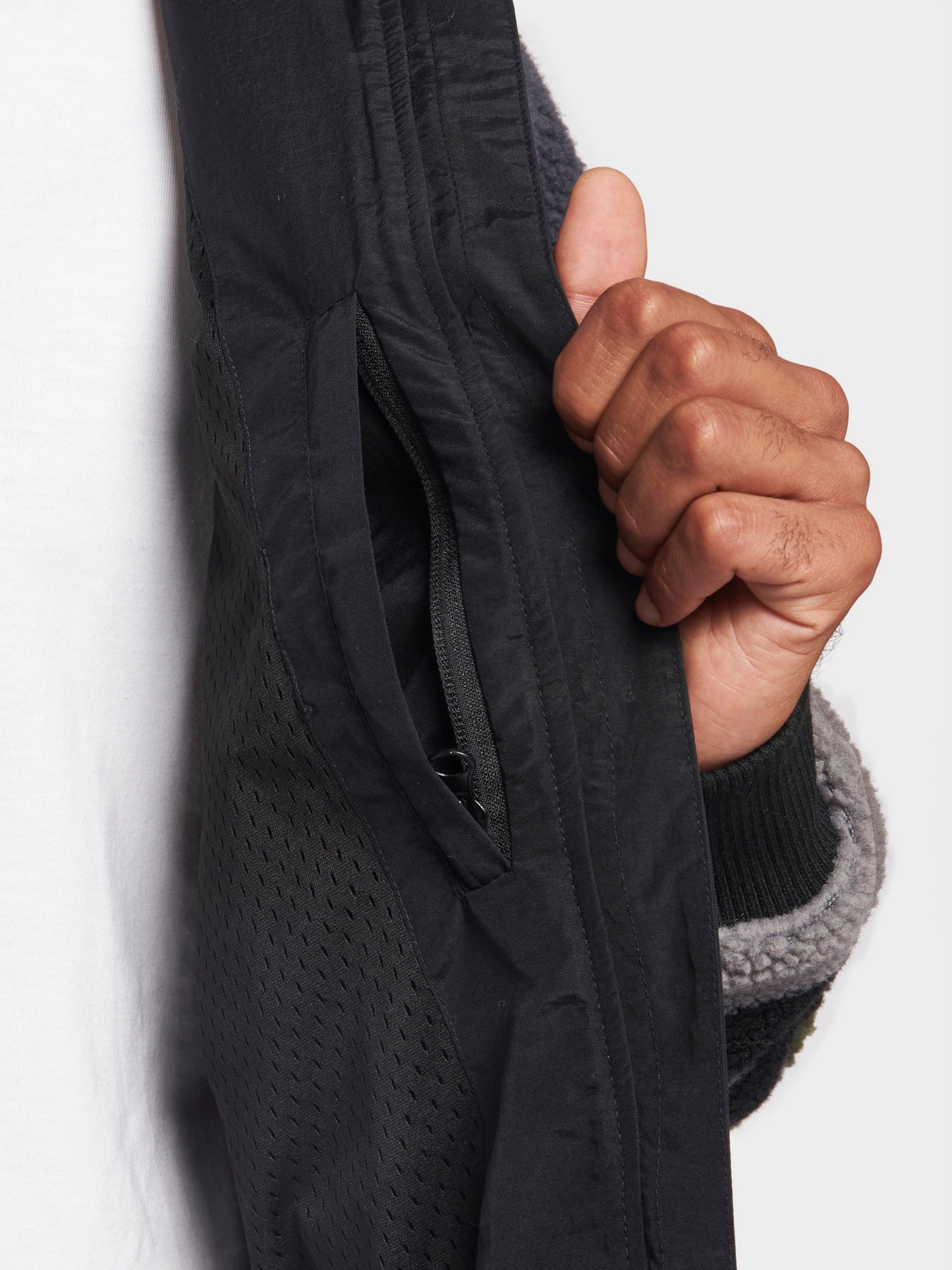 Abstract Mountain Fleece Jacket in Ebony