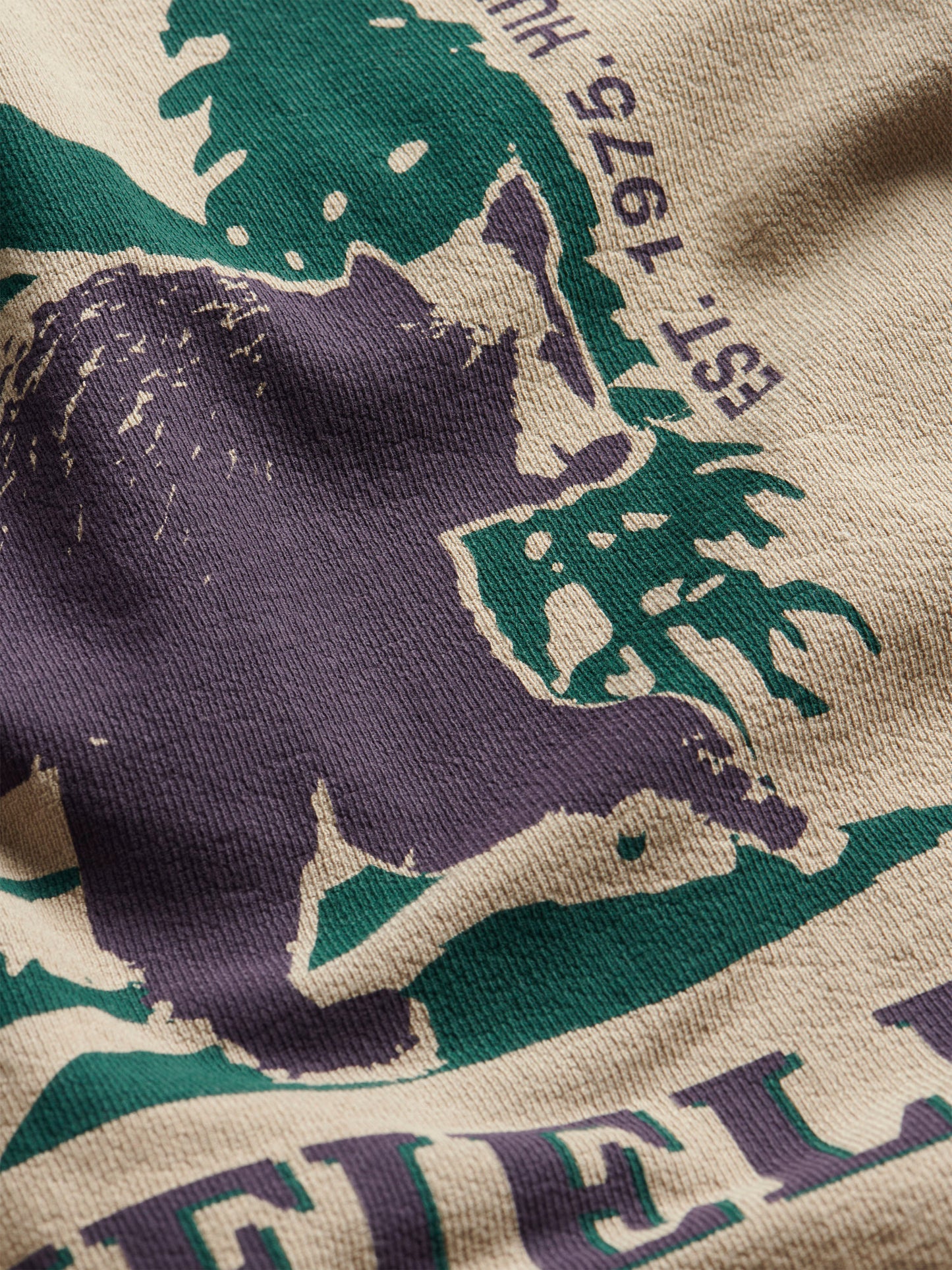 Black Bear Long Sleeve T-Shirt in Chinchilla