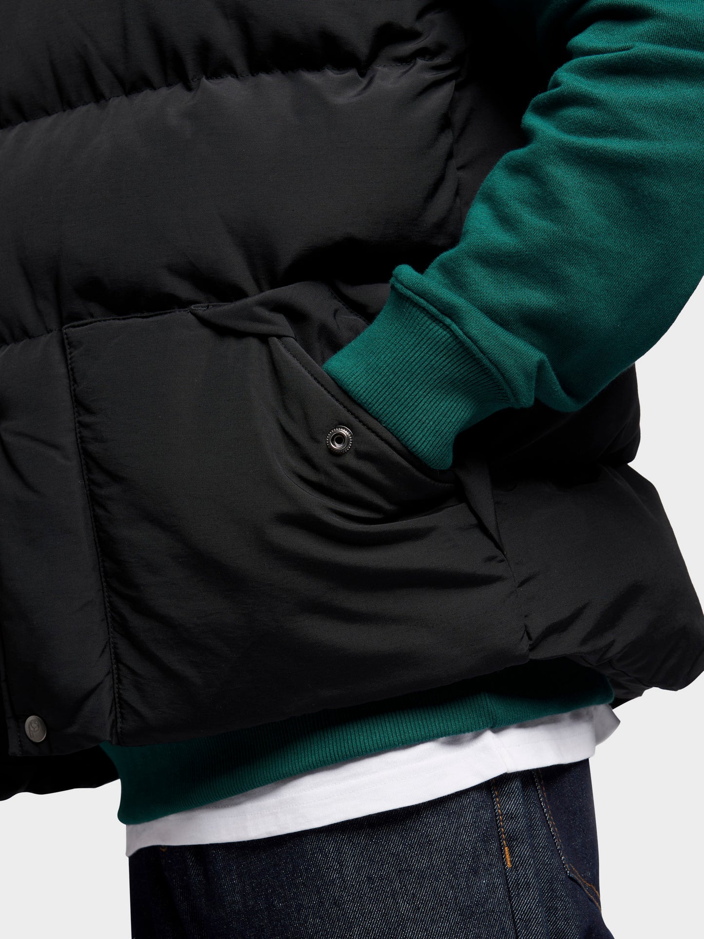 Outback Vest in Black