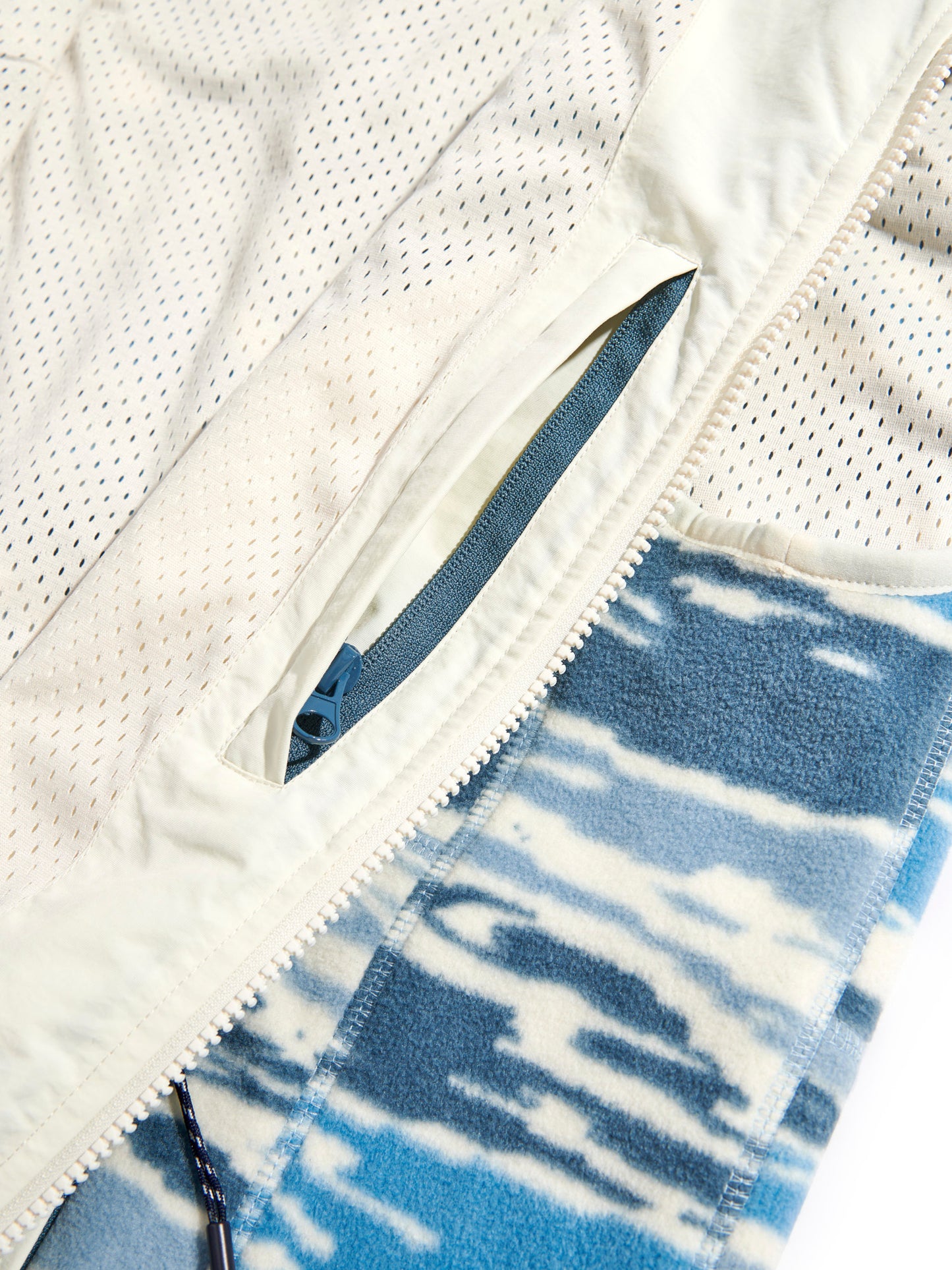 Bay Jacquard Microfleece Vest in Blue Fusion