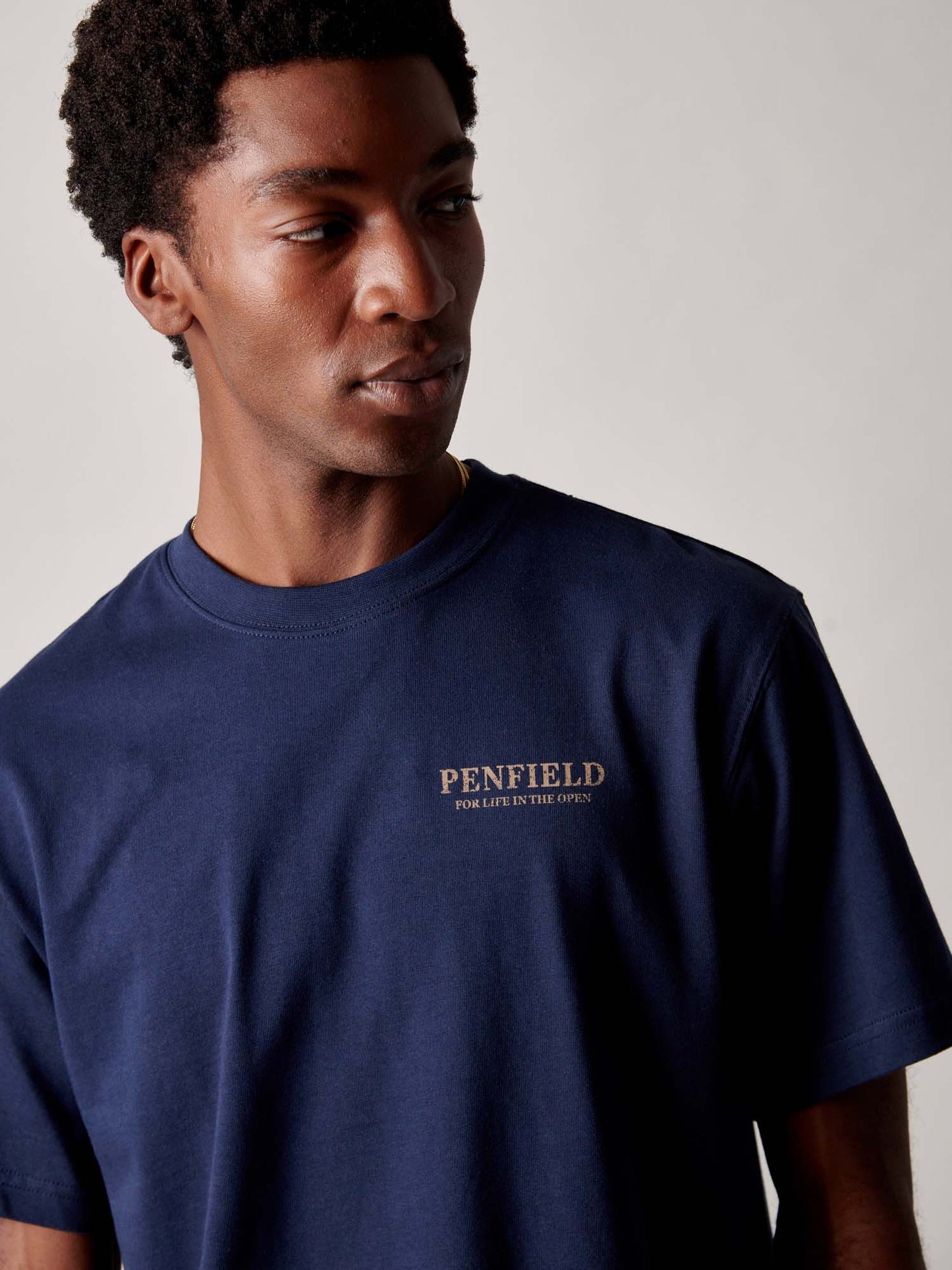 Wild Bear T-Shirt in Navy Blue