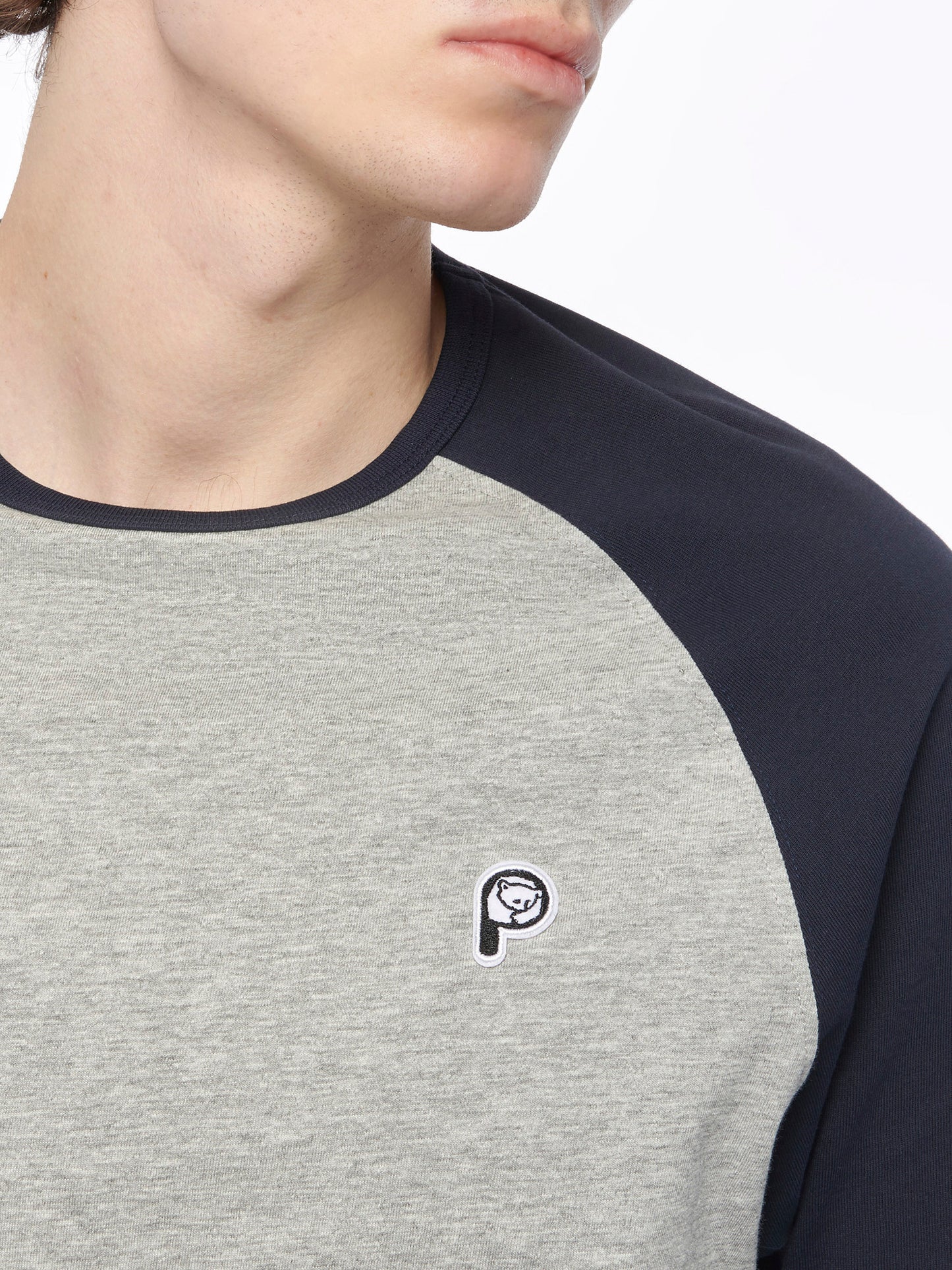P Bear Chest Badge Raglan LS T-Shirt Vintage Grey Heather