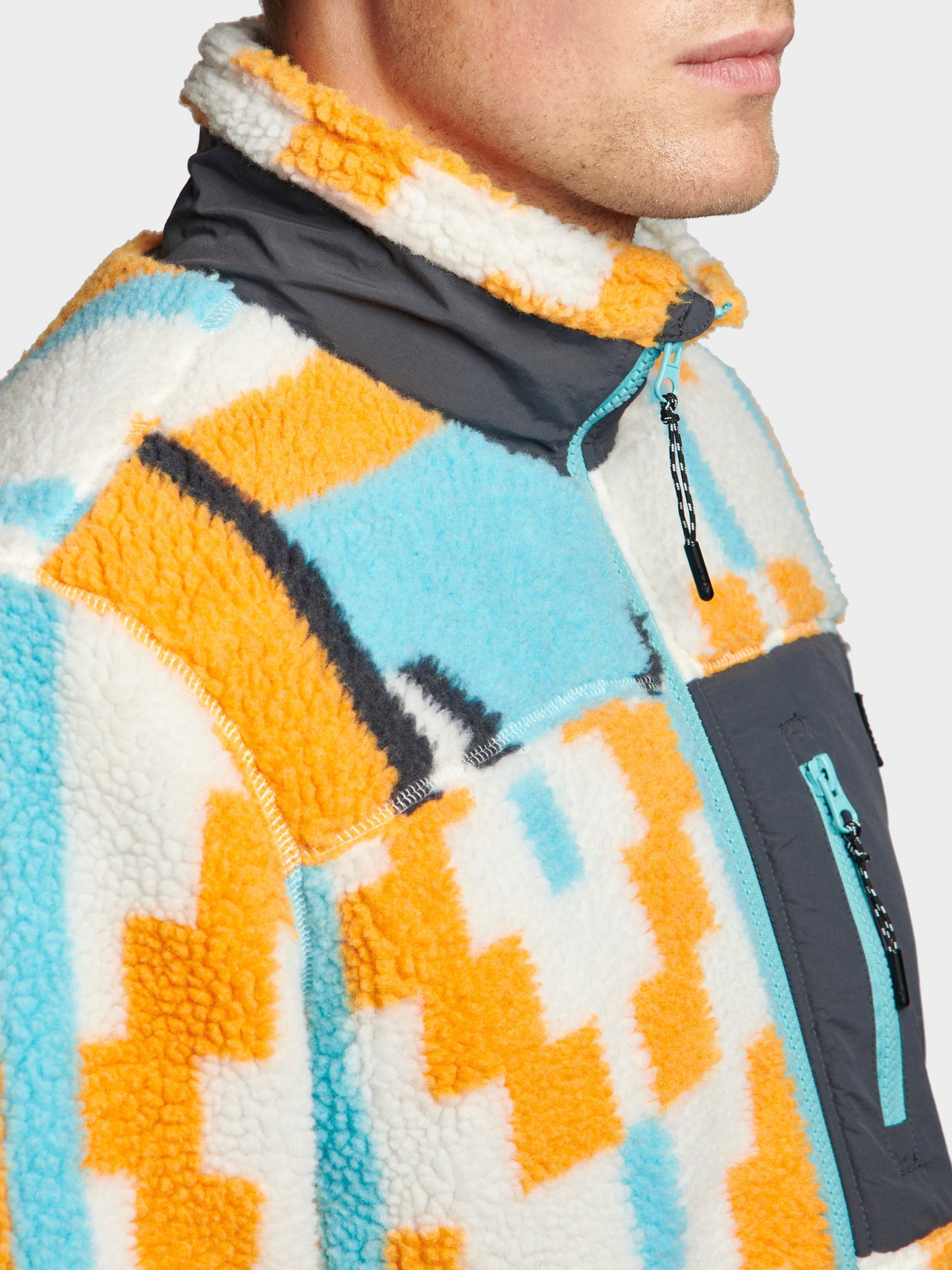 Geo Print Polar Fleece Mattawa in Apricot