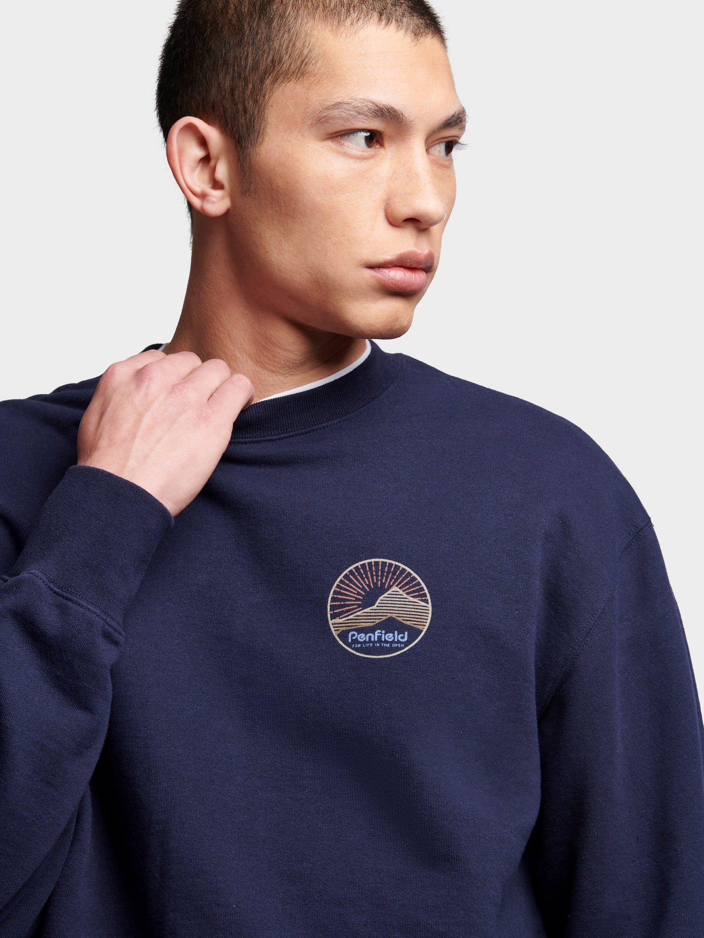 Relaxed Fit Circle Mountain Sweatshirt in Navy Blue