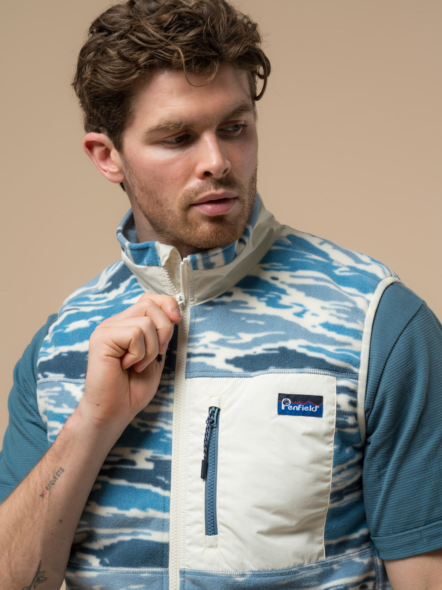 Penfield Mens Bay Jacquard Microfleece Vest in Blue Fusion