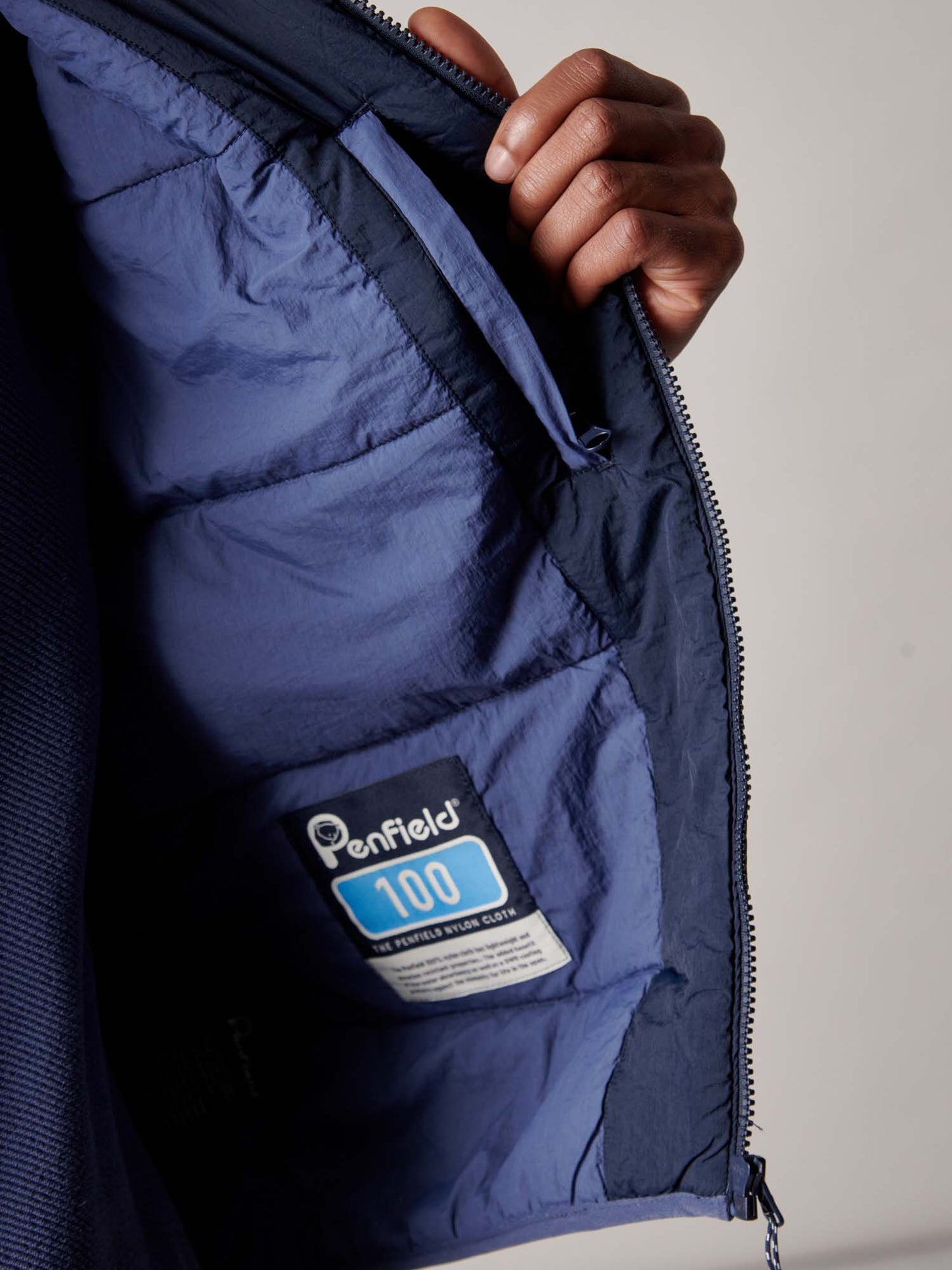 Assabet Flat Vest in Navy Blue